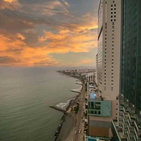 Guest Friendly 3 Bedroom Beachfront *