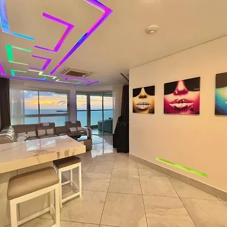 Guest Friendly 3 Bedroom Beachfront Cartagena