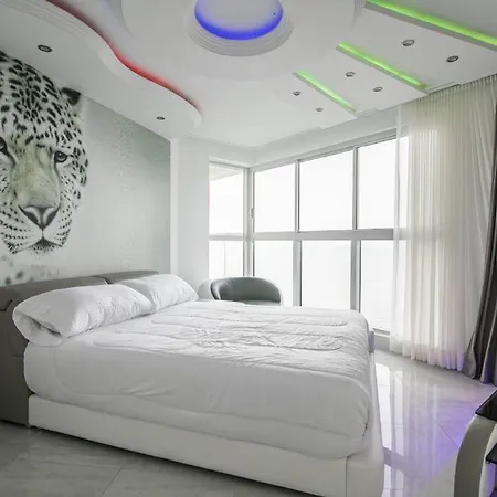 Guest Friendly 3 Bedroom Beachfront Apartamento Cartagena